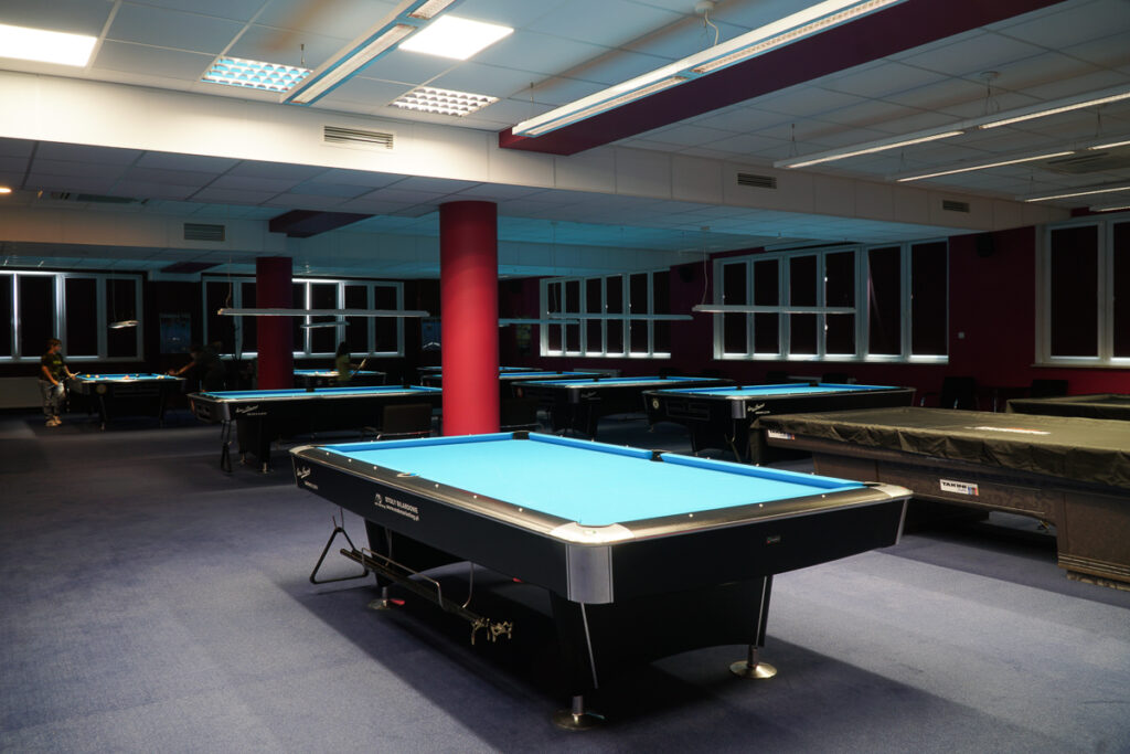 Bałtyckie Centrum Bilardowe, ul. Moniuszki 1