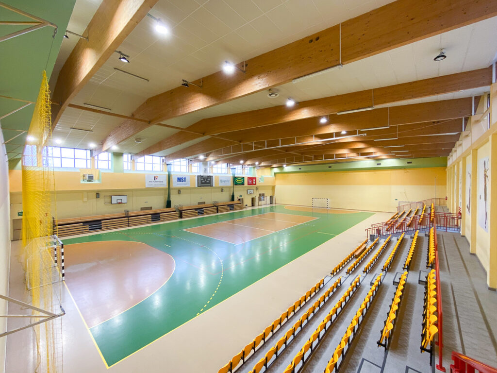 Hala Widowiskowo-Sportowa, ul. Kazimierza Wielkiego 12A